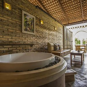DUPLEX SUITE